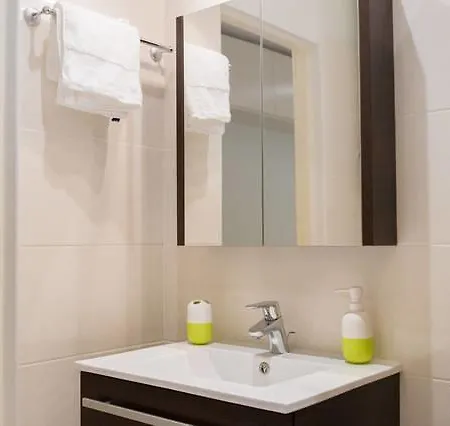 Апартаменты Beautiful Flat In The Centre Of *